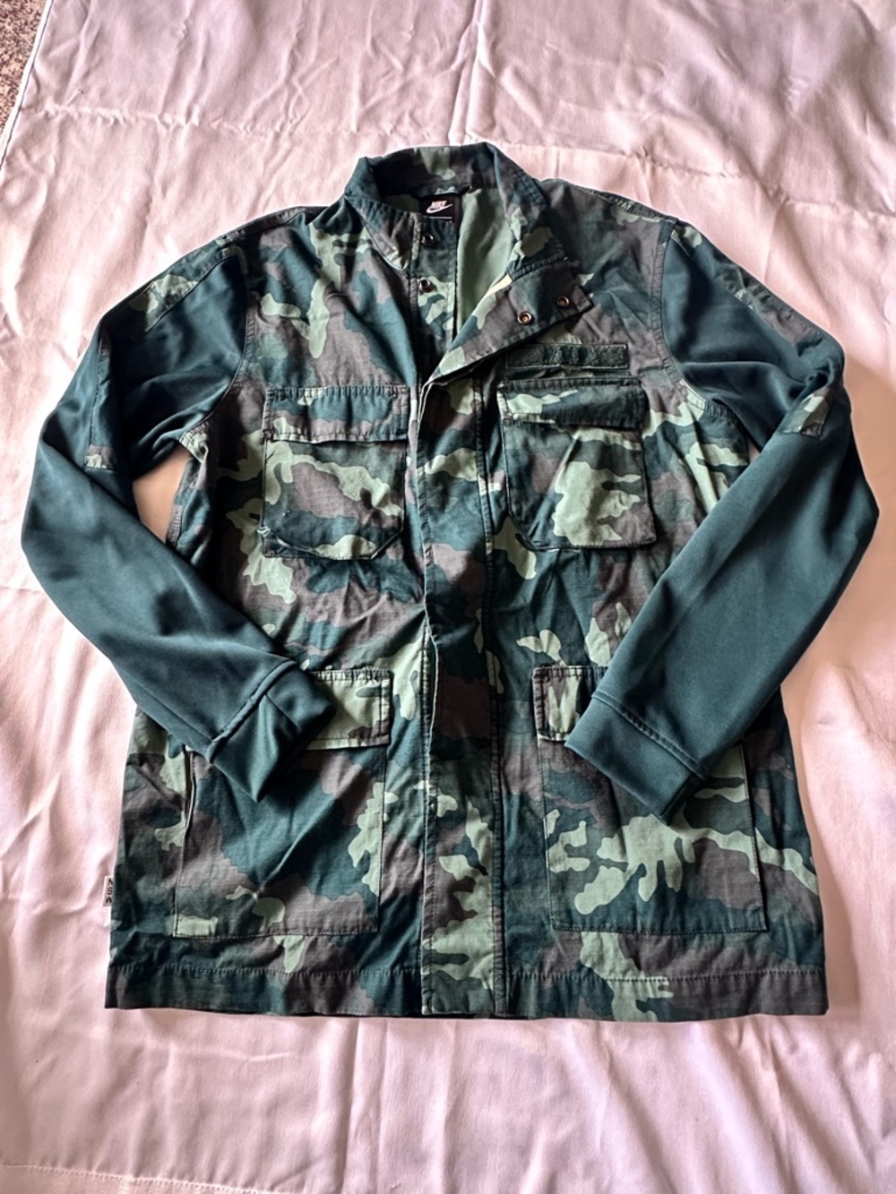 EUC Nike SB Camo Lightweight Jacket--Large